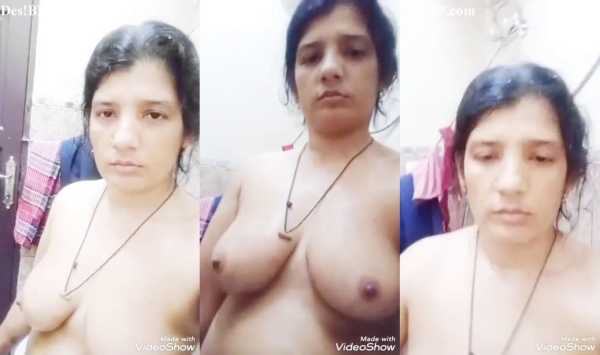 Indian bhabhi showing her naked body