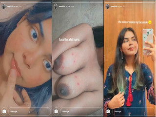 Sexy Desi Girl Shows Her Boobs