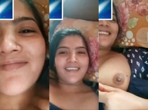 Cute Desi Girl Shows Boobs