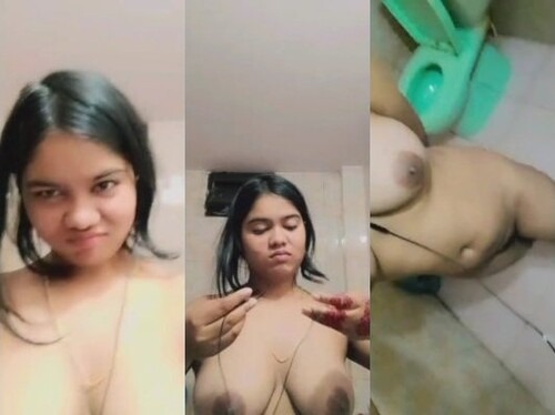 Cute Desi Girl Shows Boobs