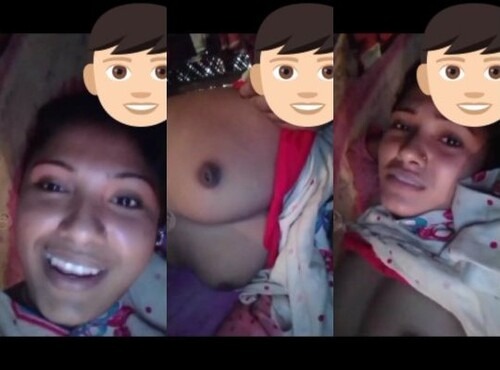 Desi Girl Shows Boobs