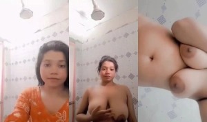 Cute Desi Girl Shows her Nude Body