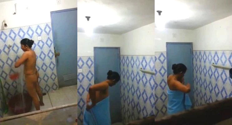 Desi Bhabhi Bathing Capture